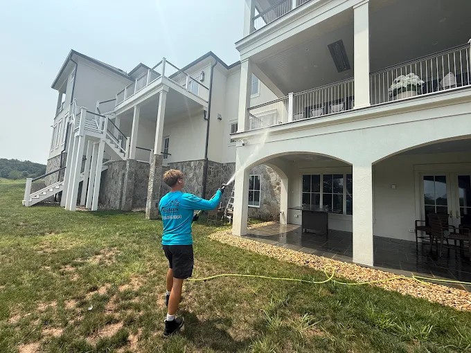 House soft washing of a Loudoun County home