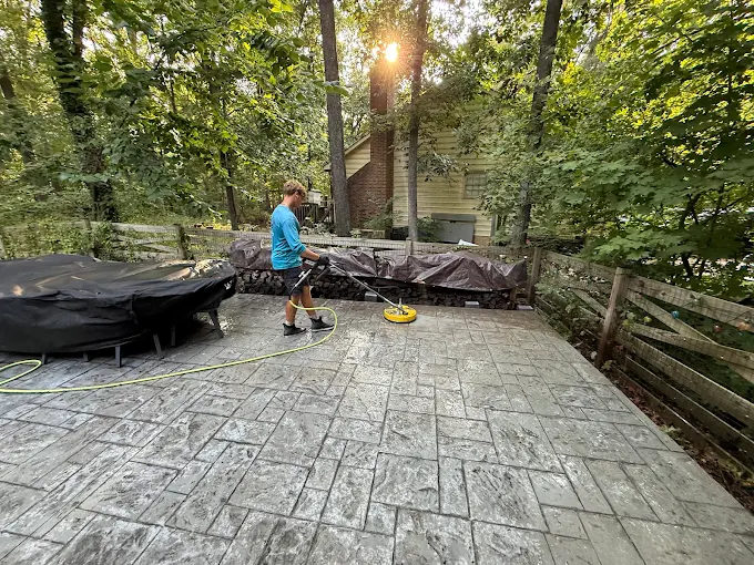 Surface cleaning brick pavers in Loudoun County, VA