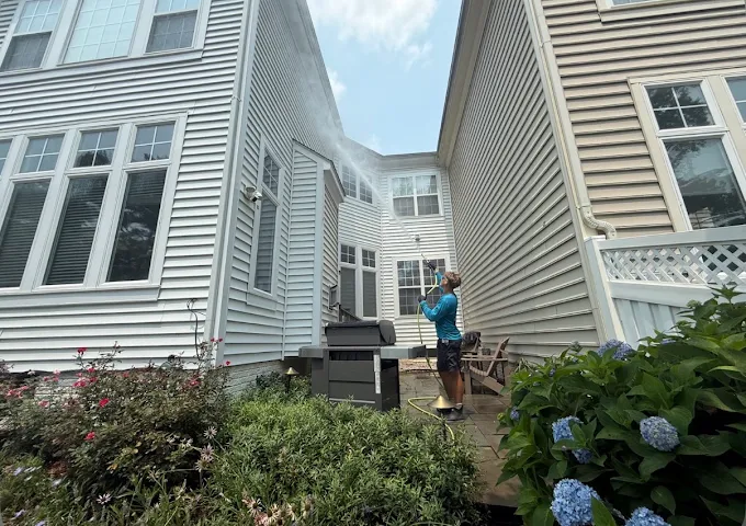 Single-family home after a full house soft wash by Loudoun Exterior Cleaning