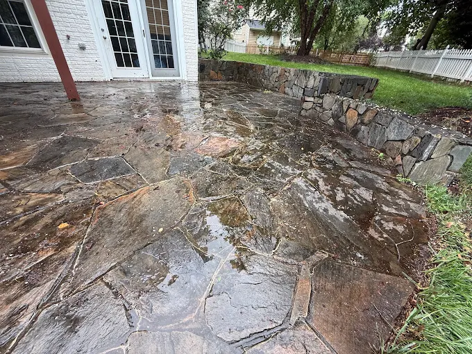 Clean home exterior after service by Loudoun Exterior Cleaning